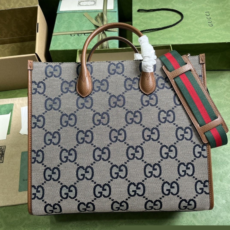G*u*i shopping bags